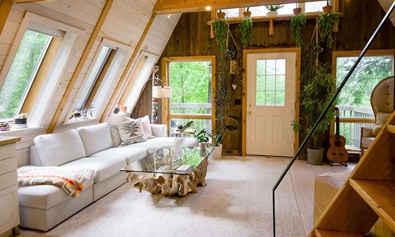 Cozy chalet-chic interior