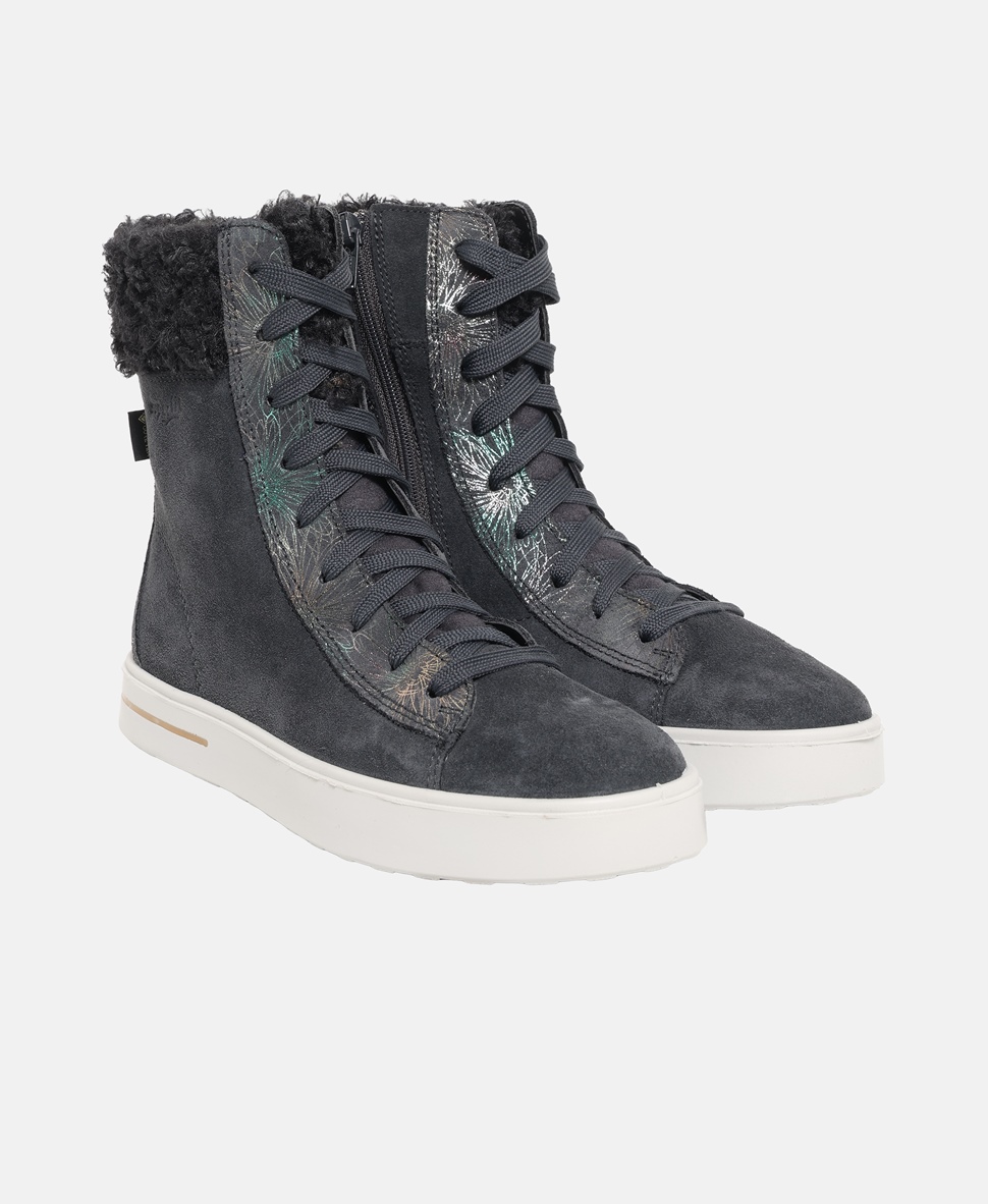 Winter boots