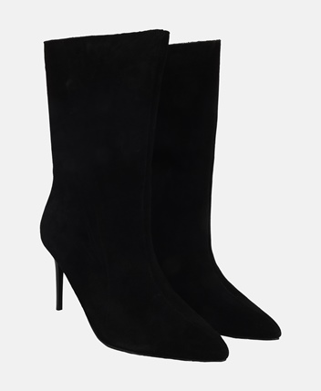 Pointed toe ankle boots